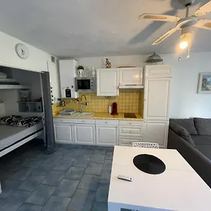 Appartement T1 Avec Piscine à 300m Des Plages Pour 4 Personnes - Résidence Saint Elme, La Seyne-sur-Mer
